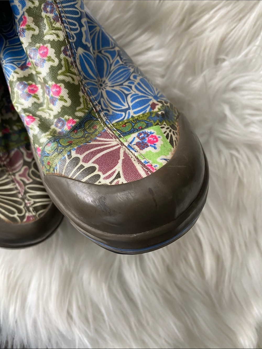 Dansko Chelsea wellies Patterned Floral Chelsea Boots in Blue and Olive - Picture 6 of 12